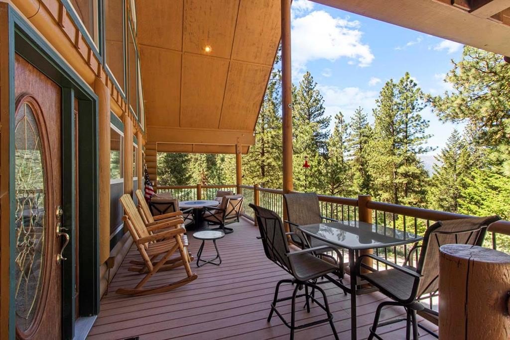 Cascade, Idaho, 83611, United States, 3 Bedrooms Bedrooms, ,2.5 BathroomsBathrooms,Residential,Forsale,1889403