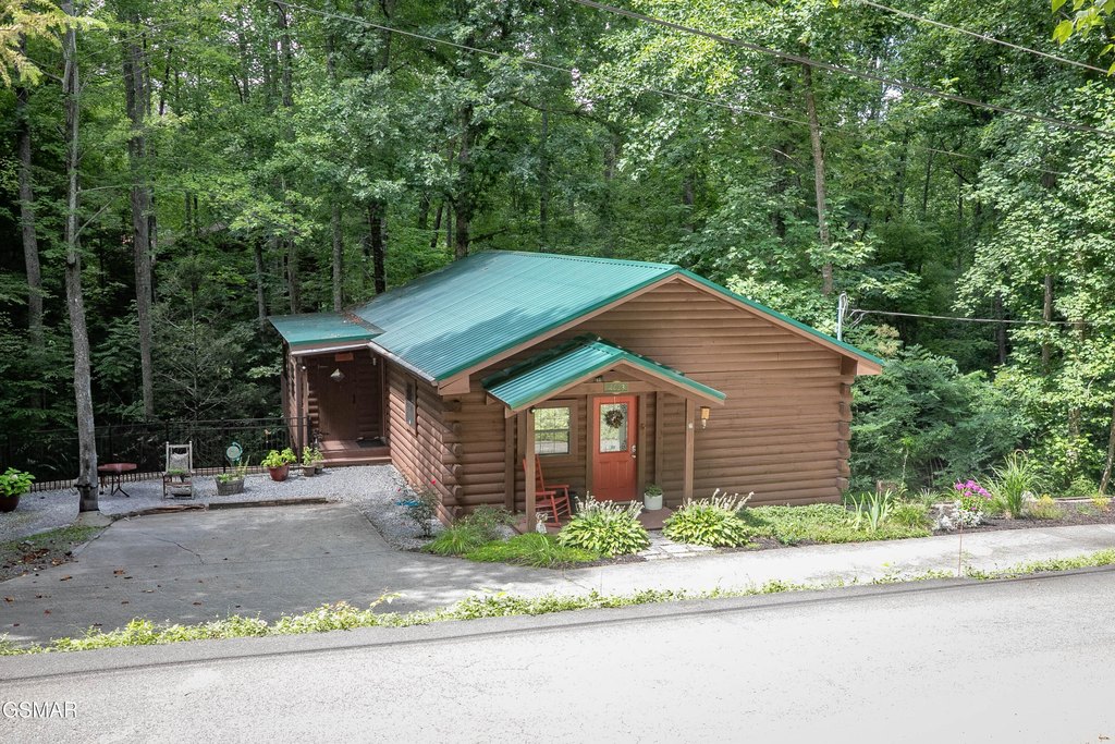 Sevierville, Tennessee, 37862, United States, 1 Bedroom Bedrooms, ,2 BathroomsBathrooms,Residential,Forsale,1942424