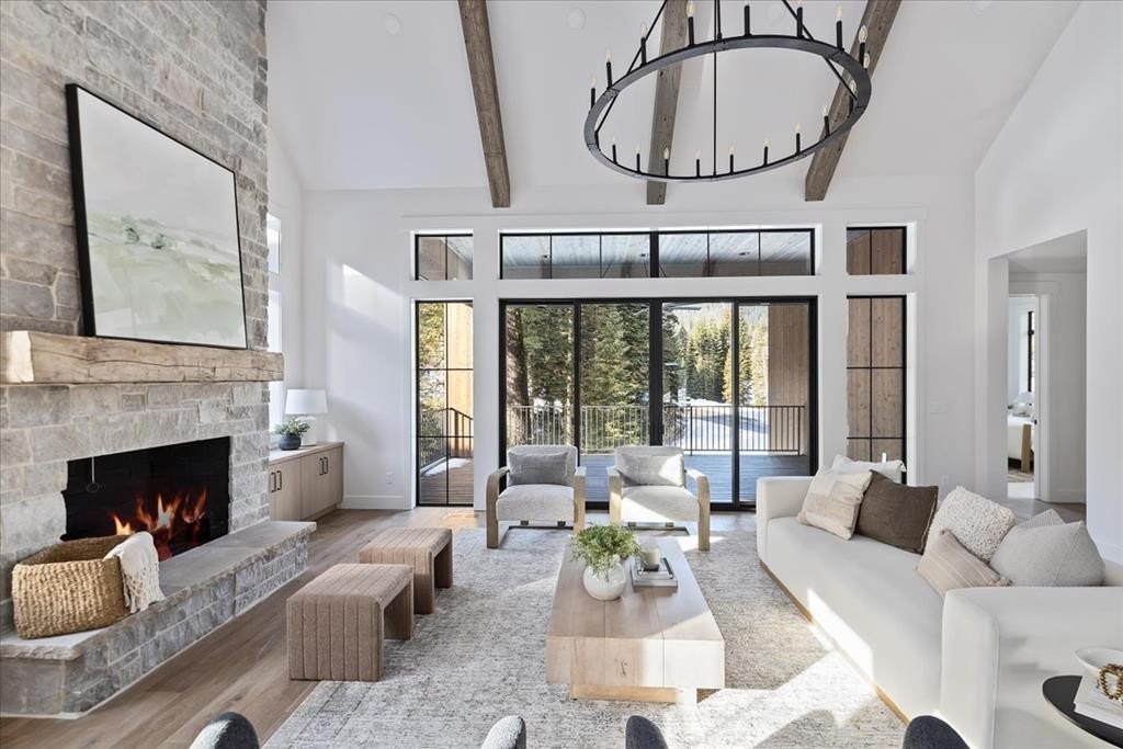 Donnelly, Idaho, 83615, United States, 4 Bedrooms Bedrooms, ,3.5 BathroomsBathrooms,Residential,Forsale,1946171