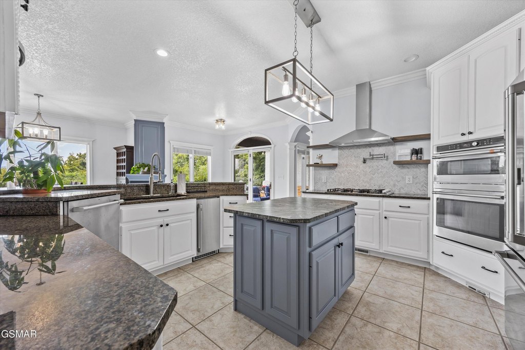 Sevierville, Tennessee, 37862, United States, 4 Bedrooms Bedrooms, ,3.5 BathroomsBathrooms,Residential,Forsale,1942459
