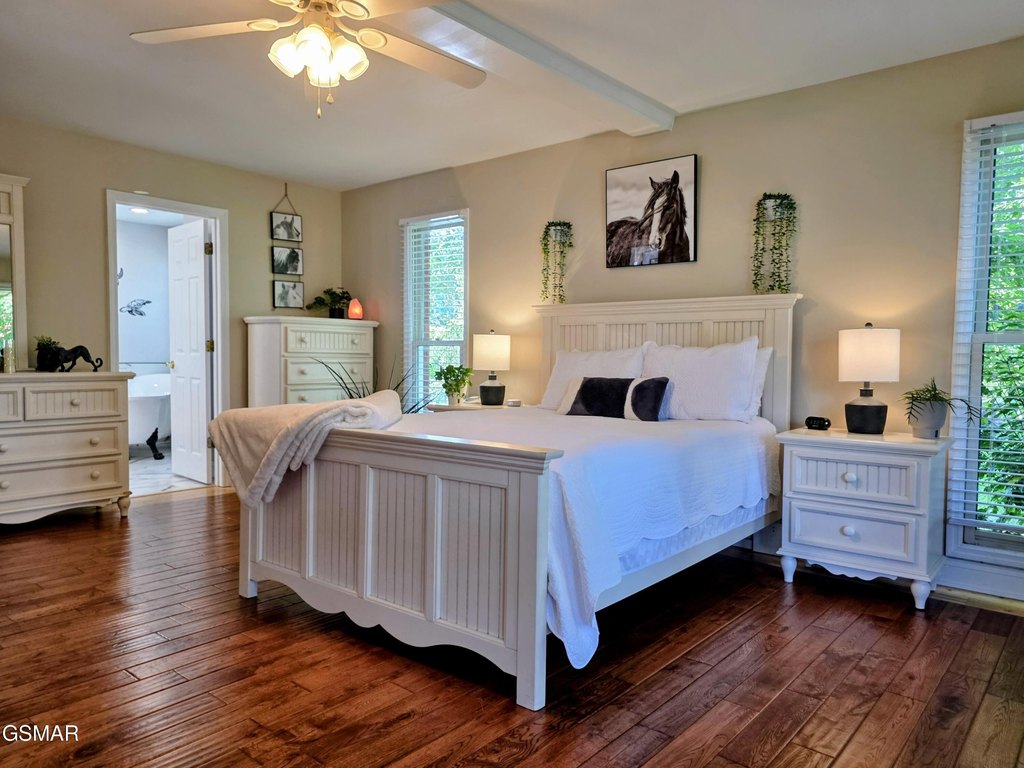 Sevierville, Tennessee, 37862, United States, 4 Bedrooms Bedrooms, ,2.5 BathroomsBathrooms,Residential,Forsale,1942446