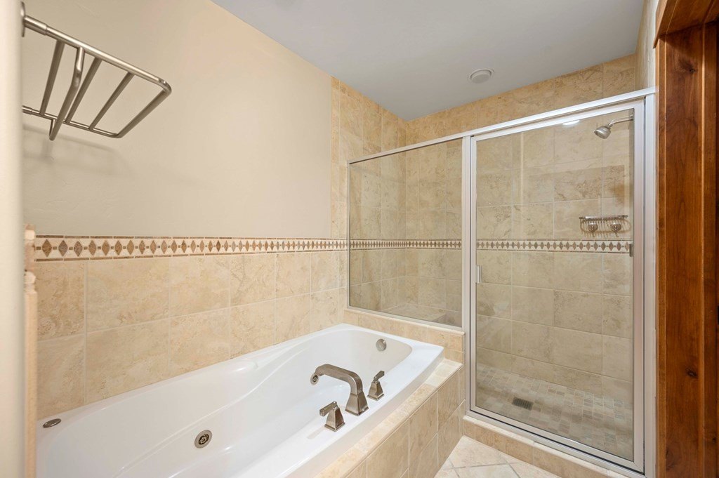 Donnelly, Idaho, 83615, United States, 2 Bedrooms Bedrooms, ,2 BathroomsBathrooms,Residential,Forsale,1946198