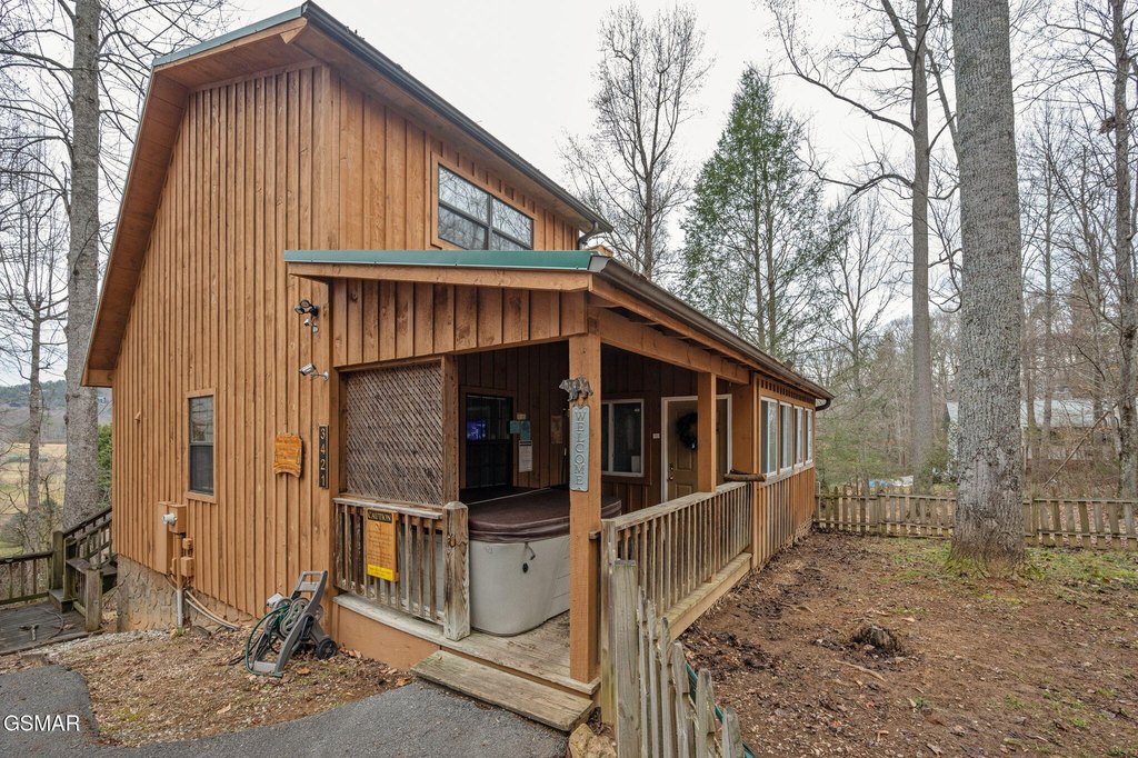 Sevierville, Tennessee, 37862, United States, 3 Bedrooms Bedrooms, ,3 BathroomsBathrooms,Residential,Forsale,1942453