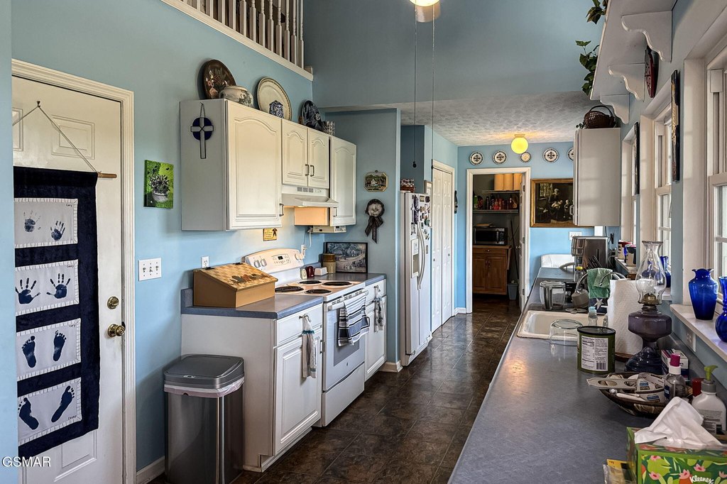 Sevierville, Tennessee, 37862, United States, 3 Bedrooms Bedrooms, ,2.5 BathroomsBathrooms,Residential,Forsale,1893781