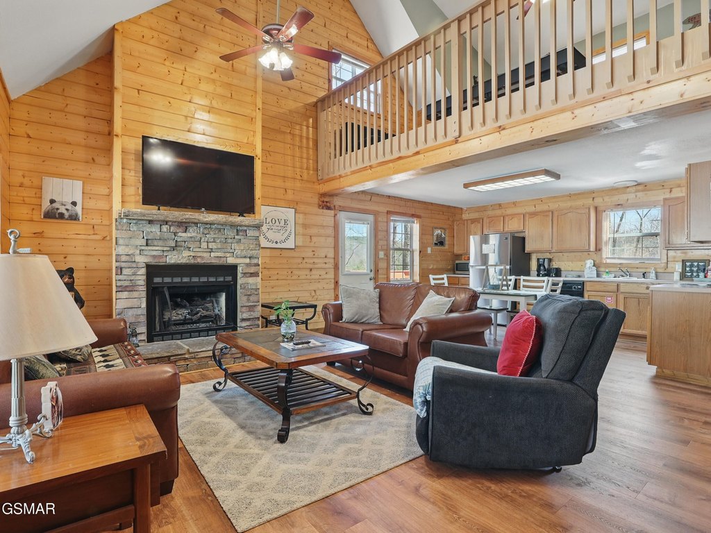 Sevierville, Tennessee, 37862, United States, 4 Bedrooms Bedrooms, ,4 BathroomsBathrooms,Residential,Forsale,1942455