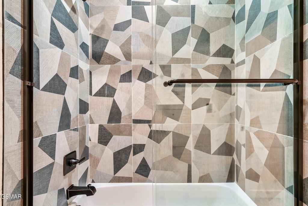 Gatlinburg, Tennessee, 37738, United States, 5 Bedrooms Bedrooms, ,3.5 BathroomsBathrooms,Residential,Forsale,1910230