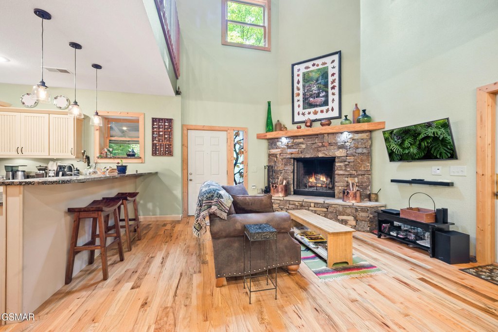 Sevierville, Tennessee, 37862, United States, 2 Bedrooms Bedrooms, ,2 BathroomsBathrooms,Residential,Forsale,1999460