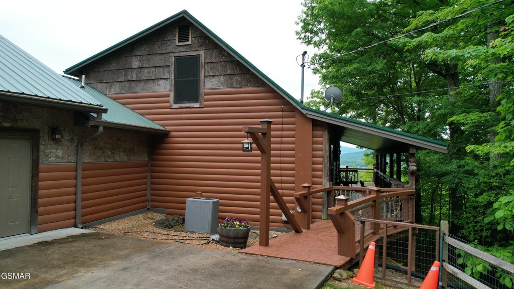 Sevierville, Tennessee, 37862, United States, 3 Bedrooms Bedrooms, ,3 BathroomsBathrooms,Residential,Forsale,1893748