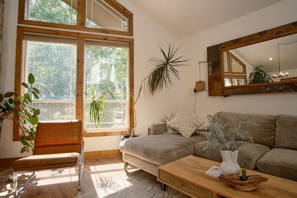 McCall, Idaho, 83638, United States, 4 Bedrooms Bedrooms, ,2 BathroomsBathrooms,Residential,Forsale,1946177