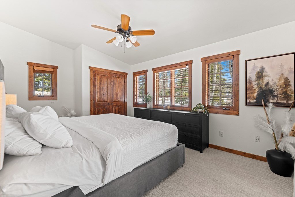 Donnelly, Idaho, 83615, United States, 2 Bedrooms Bedrooms, ,3.5 BathroomsBathrooms,Residential,Forsale,1994984