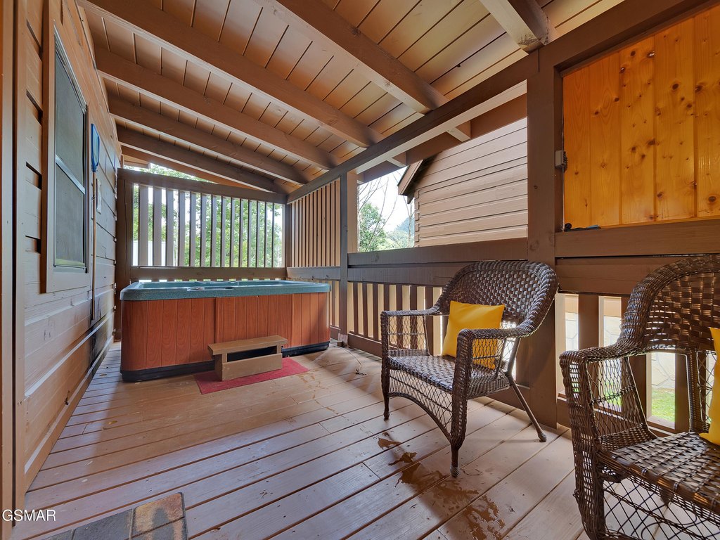Gatlinburg, Tennessee, 37738, United States, 2 Bedrooms Bedrooms, ,2 BathroomsBathrooms,Residential,Forsale,1910184