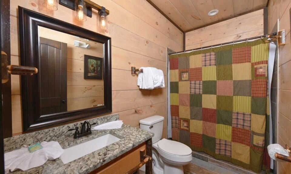 Sevierville, Tennessee, 37876, United States, 16 Bedrooms Bedrooms, ,16.5 BathroomsBathrooms,Residential,Forsale,1942438