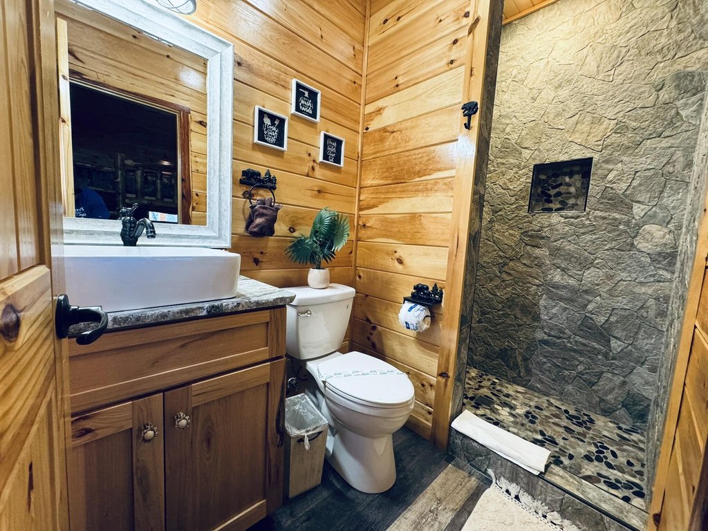 Sevierville, Tennessee, 37876, United States, 3 Bedrooms Bedrooms, ,3.5 BathroomsBathrooms,Residential,Forsale,1942465