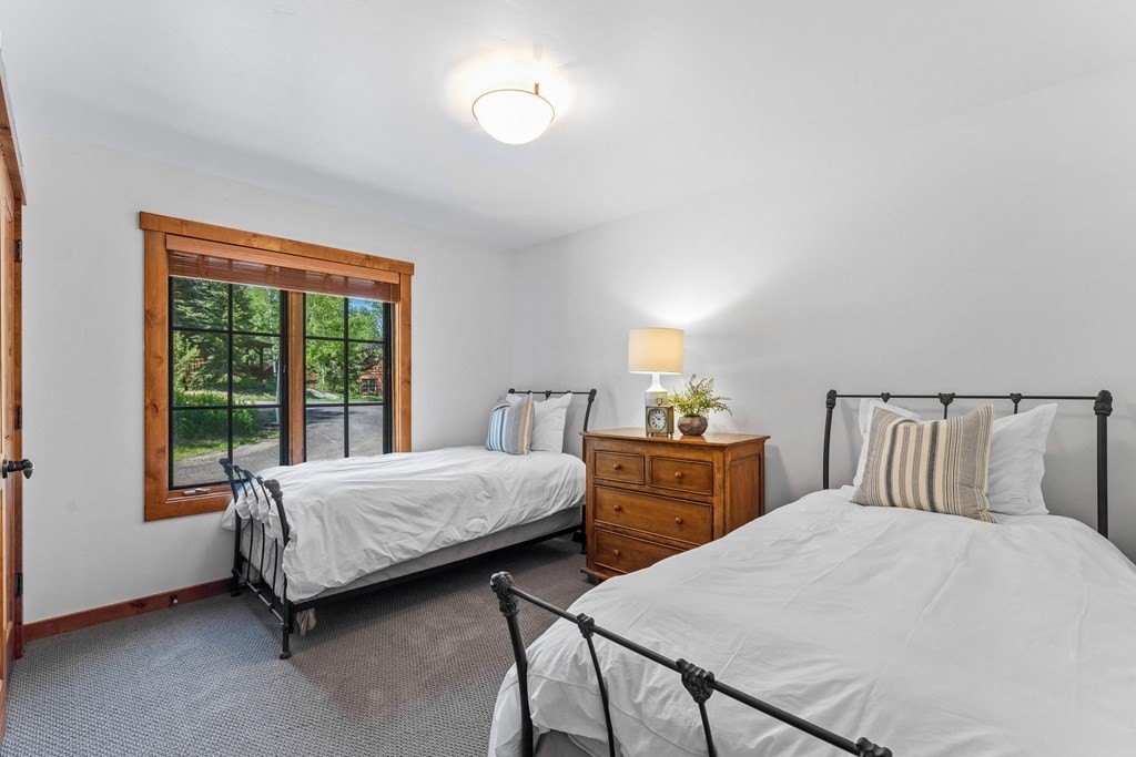 Donnelly, Idaho, 83615, United States, 3 Bedrooms Bedrooms, ,3 BathroomsBathrooms,Residential,Forsale,1889373