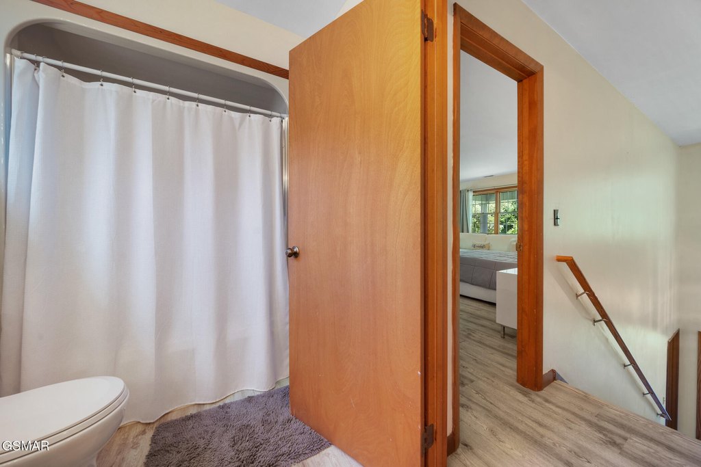 Gatlinburg, Tennessee, 37738, United States, 4 Bedrooms Bedrooms, ,3 BathroomsBathrooms,Residential,Forsale,1971875