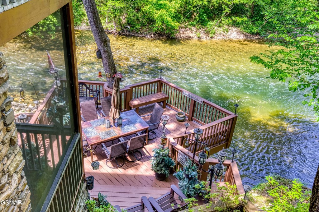 Pigeon Forge, Tennessee, 37863, United States, 3 Bedrooms Bedrooms, ,2.5 BathroomsBathrooms,Residential,Forsale,1942442