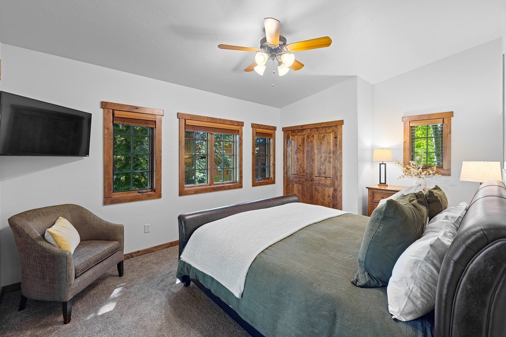 Donnelly, Idaho, 83615, United States, 2 Bedrooms Bedrooms, ,2.5 BathroomsBathrooms,Residential,Forsale,1889377