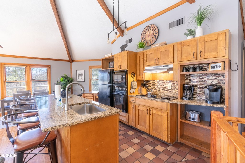 Gatlinburg, Tennessee, 37738, United States, 3 Bedrooms Bedrooms, ,3 BathroomsBathrooms,Residential,Forsale,1899765