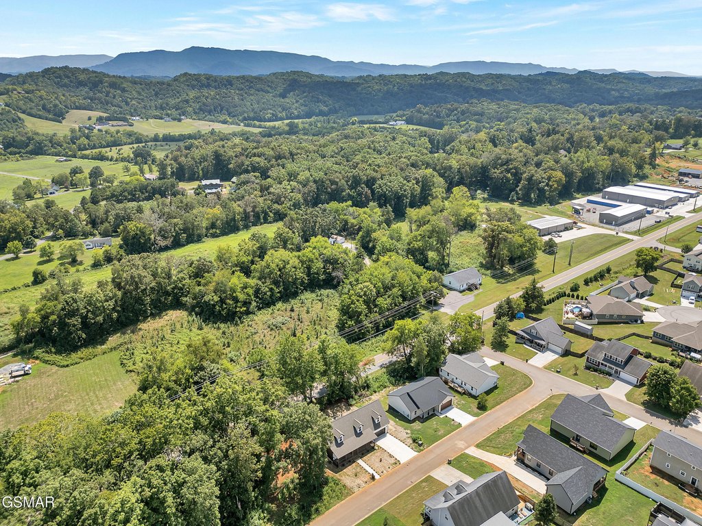 Sevierville, Tennessee, 37876, United States, 3 Bedrooms Bedrooms, ,2.5 BathroomsBathrooms,Residential,Forsale,1942466