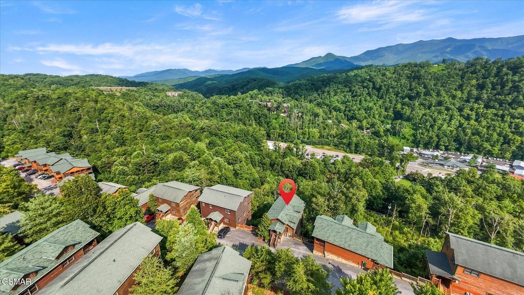 Gatlinburg, Tennessee, 37738, United States, 2 Bedrooms Bedrooms, ,2 BathroomsBathrooms,Residential,Forsale,1910221