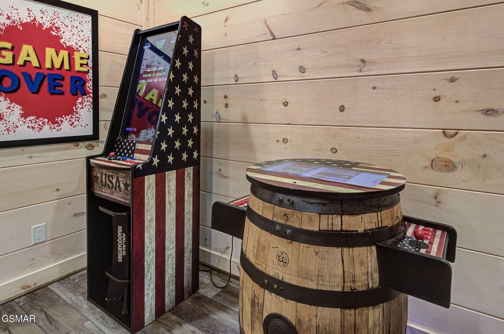 Sevierville, Tennessee, 37862, United States, 5 Bedrooms Bedrooms, ,4 BathroomsBathrooms,Residential,Forsale,1971834