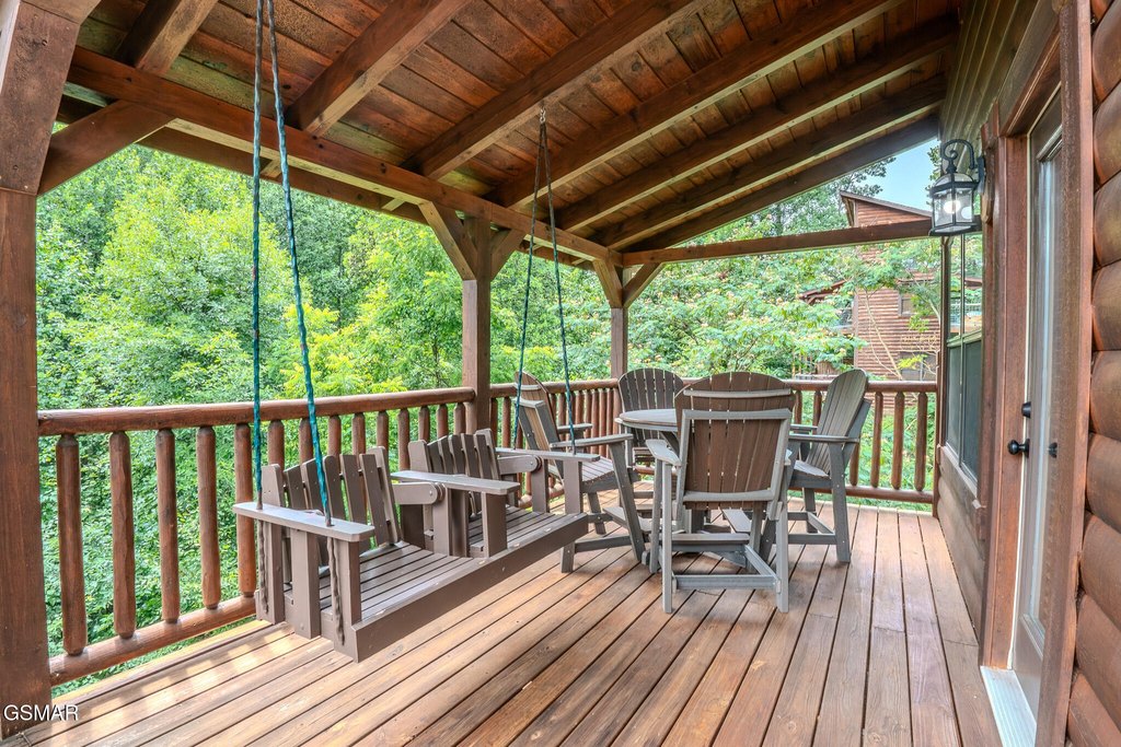 Gatlinburg, Tennessee, 37738, United States, 2 Bedrooms Bedrooms, ,2 BathroomsBathrooms,Residential,Forsale,1910202