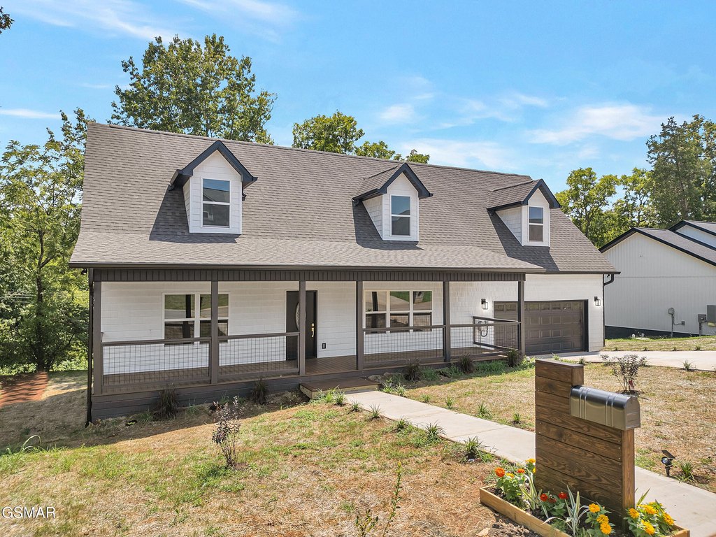 Sevierville, Tennessee, 37876, United States, 3 Bedrooms Bedrooms, ,2.5 BathroomsBathrooms,Residential,Forsale,1942466