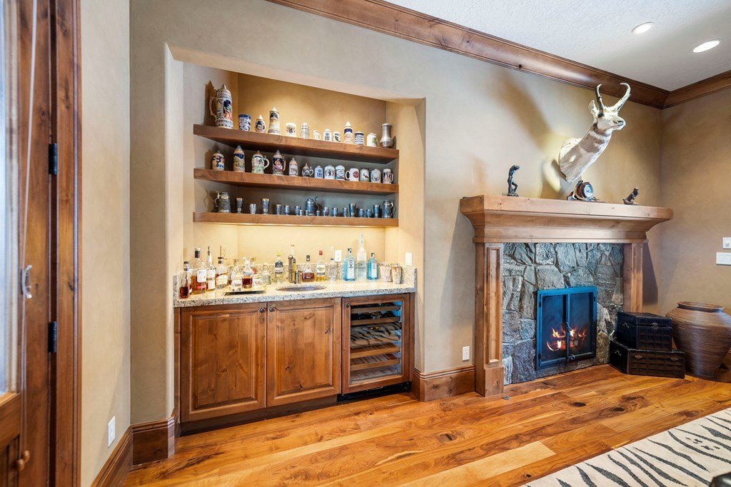 Donnelly, Idaho, 83615, United States, 4 Bedrooms Bedrooms, ,Residential,Forsale,1889372