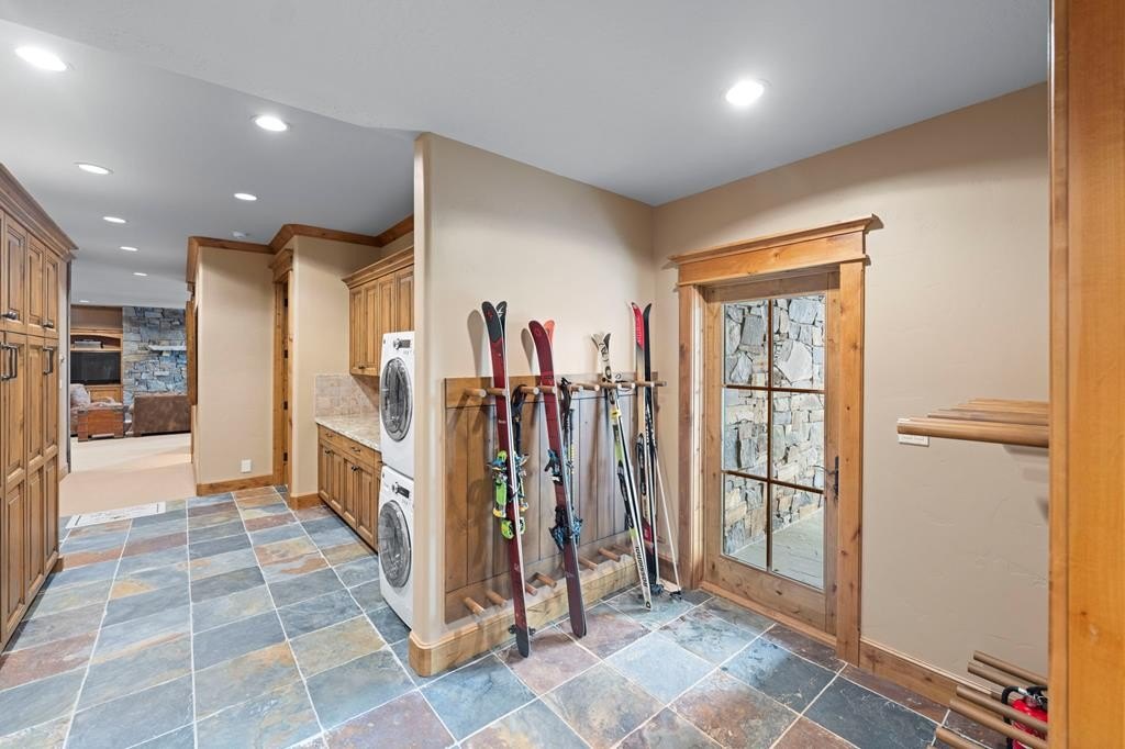 Donnelly, Idaho, 83615, United States, 5 Bedrooms Bedrooms, ,7 BathroomsBathrooms,Residential,Forsale,1889370
