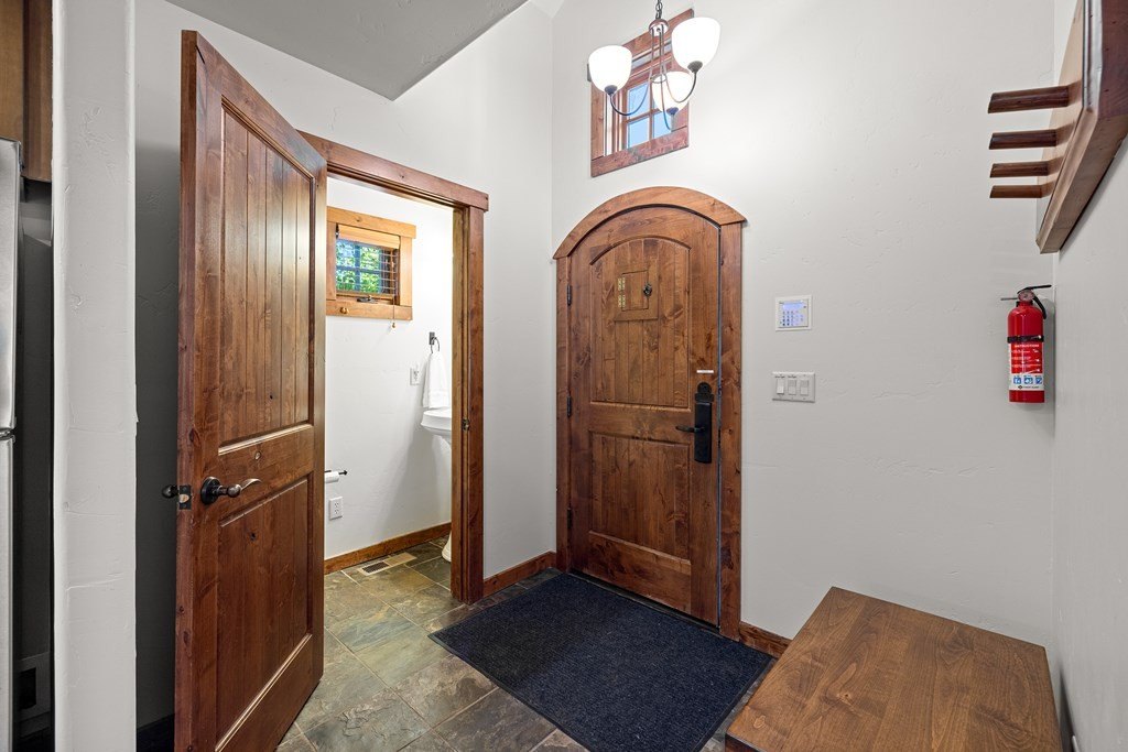 Donnelly, Idaho, 83615, United States, 2 Bedrooms Bedrooms, ,2.5 BathroomsBathrooms,Residential,Forsale,1889377