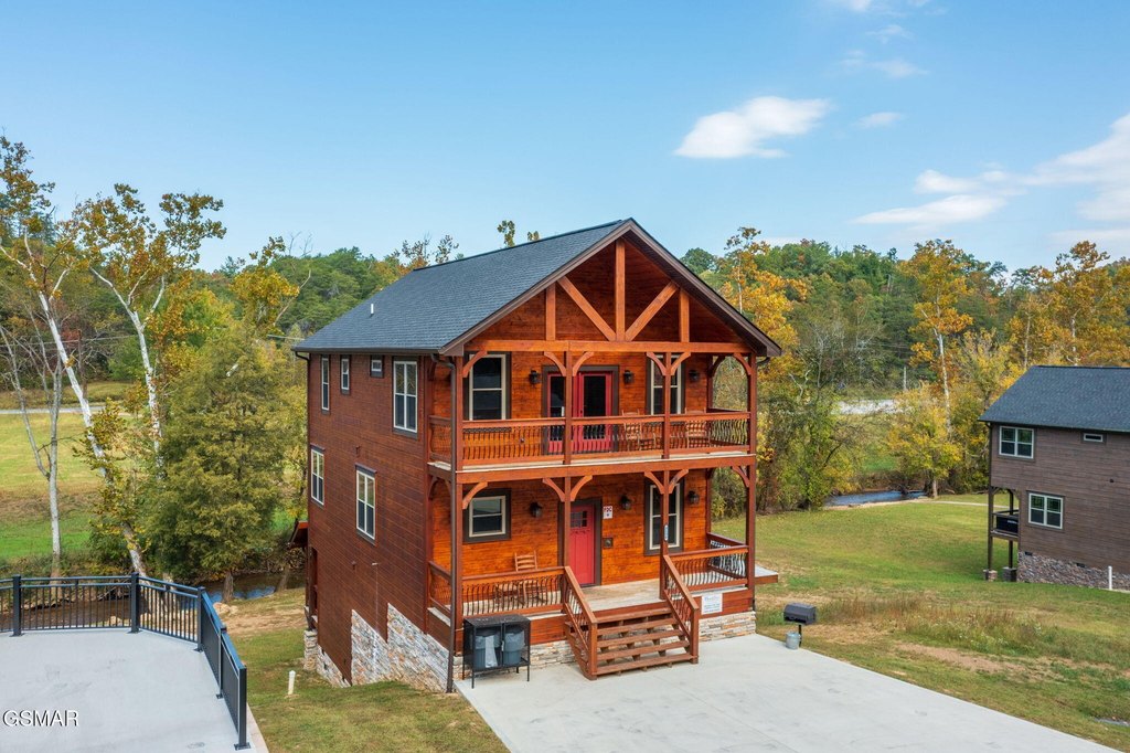 Sevierville, Tennessee, 37862, United States, 5 Bedrooms Bedrooms, ,4 BathroomsBathrooms,Residential,Forsale,1971834