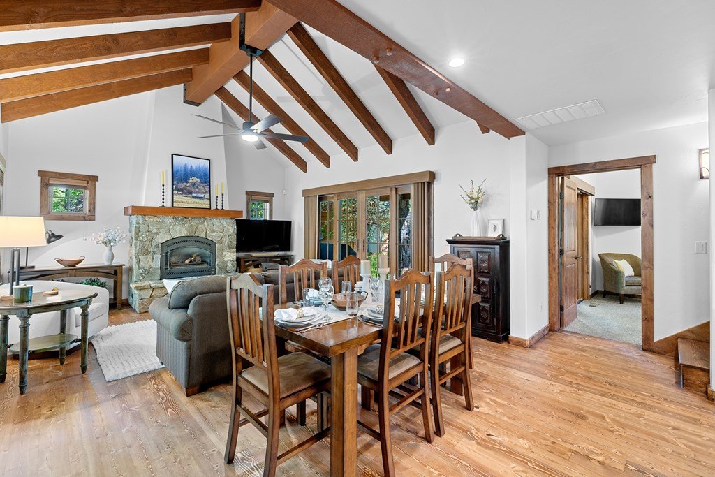 Donnelly, Idaho, 83615, United States, 2 Bedrooms Bedrooms, ,2.5 BathroomsBathrooms,Residential,Forsale,1889377