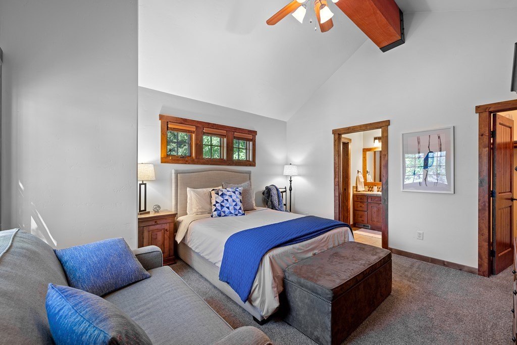 Donnelly, Idaho, 83615, United States, 2 Bedrooms Bedrooms, ,2.5 BathroomsBathrooms,Residential,Forsale,1889377