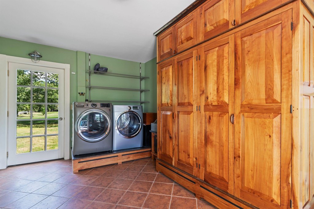 North Hampton, New Hampshire, 03862, United States, 3 Bedrooms Bedrooms, ,2.5 BathroomsBathrooms,Residential,Forsale,1952897