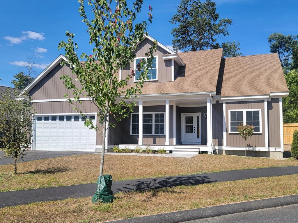 Laconia, New Hampshire, 03246, United States, 3 Bedrooms Bedrooms, ,2.5 BathroomsBathrooms,Residential,Forsale,1952892