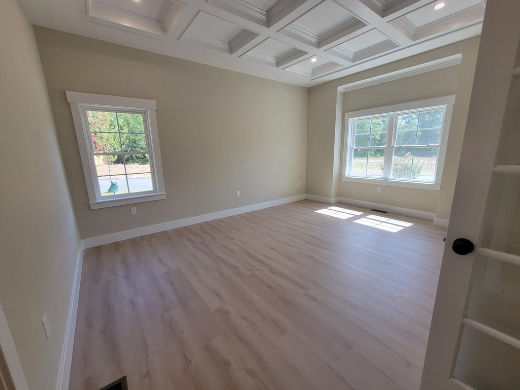 Laconia, New Hampshire, 03246, United States, 3 Bedrooms Bedrooms, ,2.5 BathroomsBathrooms,Residential,Forsale,1952892