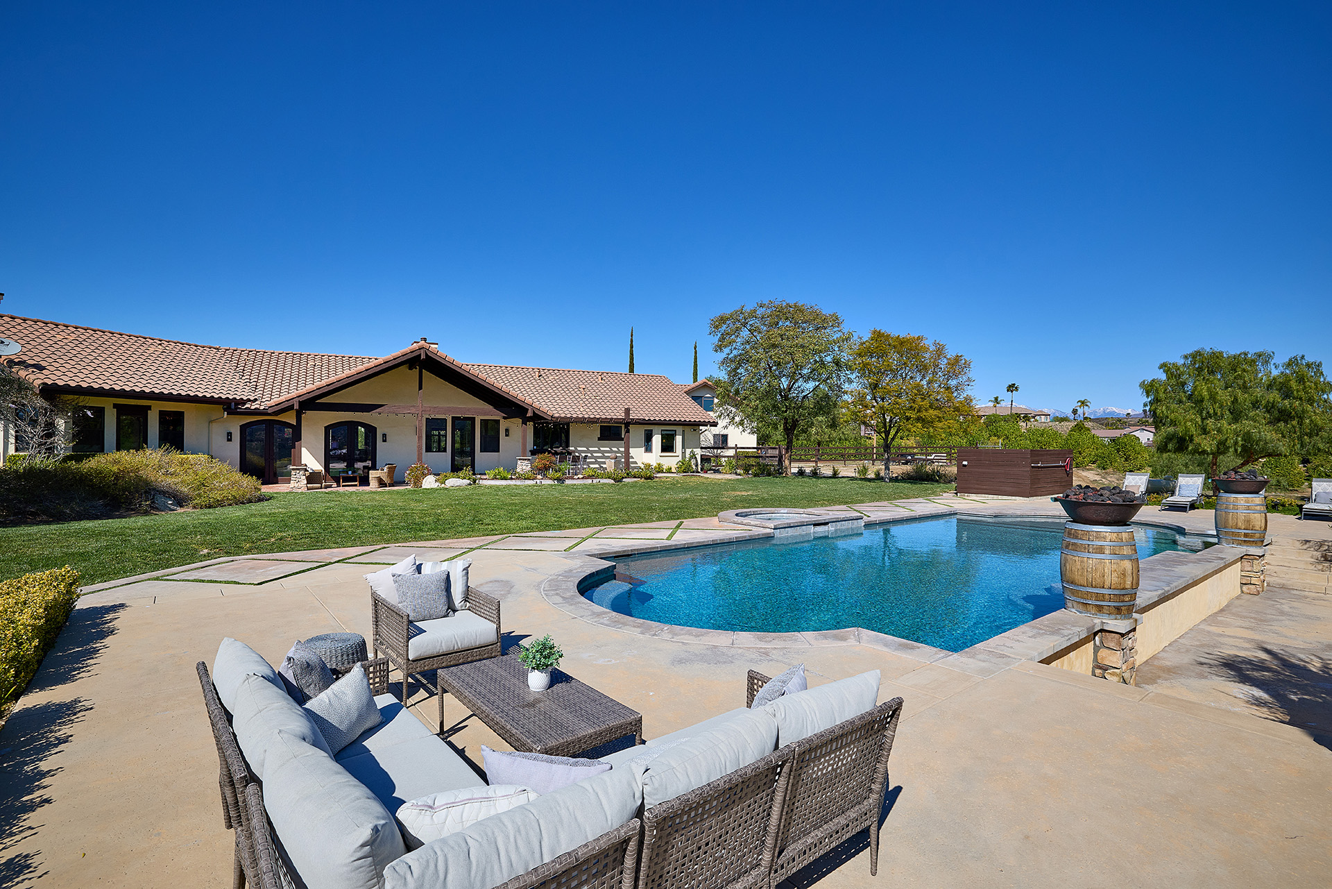 Temecula, California, 92592, United States, 5 Bedrooms Bedrooms, ,4 BathroomsBathrooms,Residential,Forsale,1941476