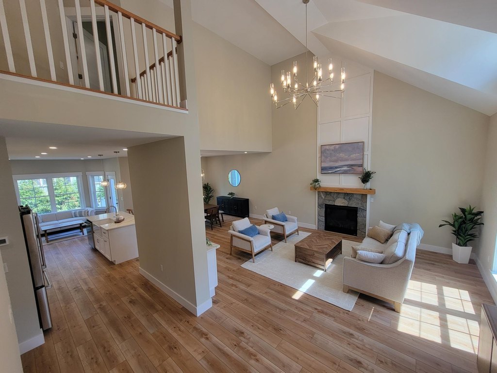Laconia, New Hampshire, 03246, United States, 3 Bedrooms Bedrooms, ,2.5 BathroomsBathrooms,Residential,Forsale,1952891