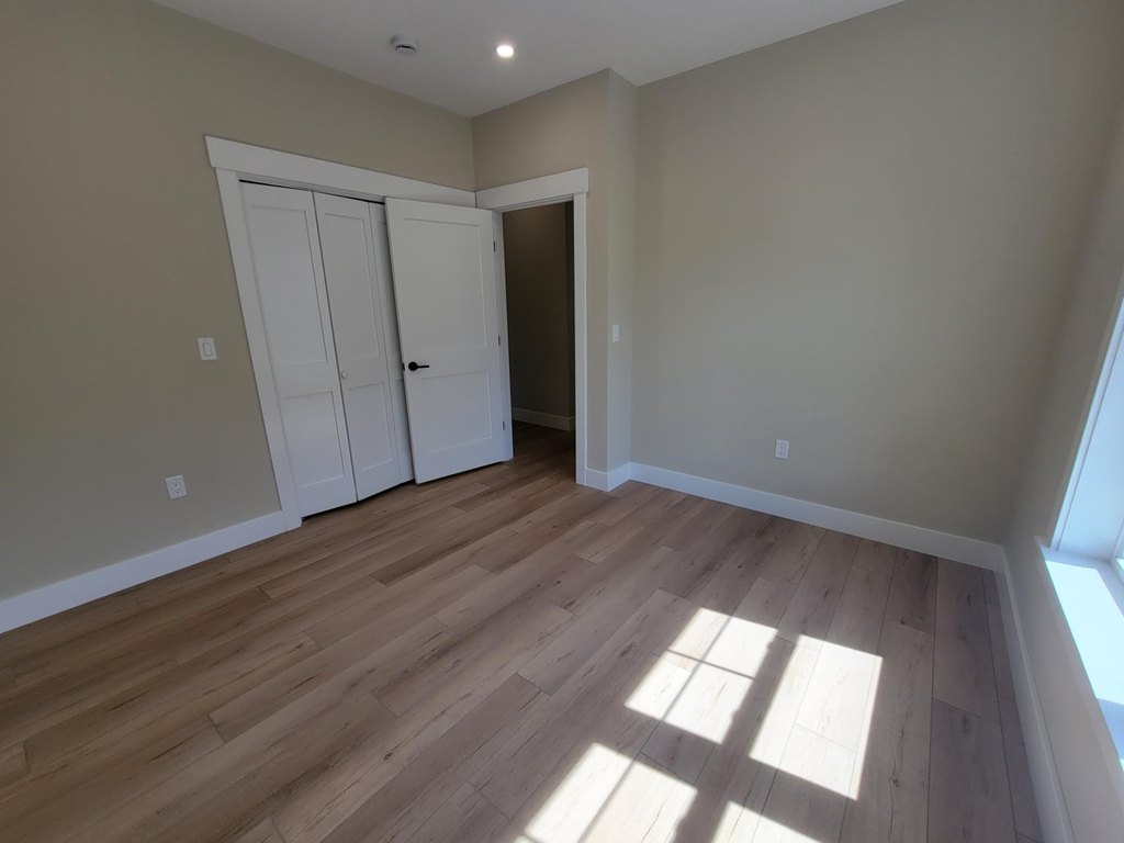 Laconia, New Hampshire, 03246, United States, 3 Bedrooms Bedrooms, ,2.5 BathroomsBathrooms,Residential,Forsale,1952893
