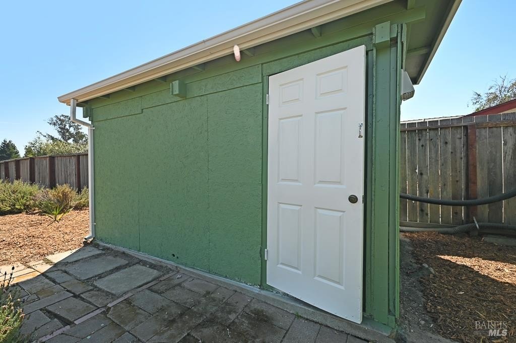 Sebastopol, California, 95472, United States, 3 Bedrooms Bedrooms, ,1 BathroomBathrooms,Residential,Forsale,1985939