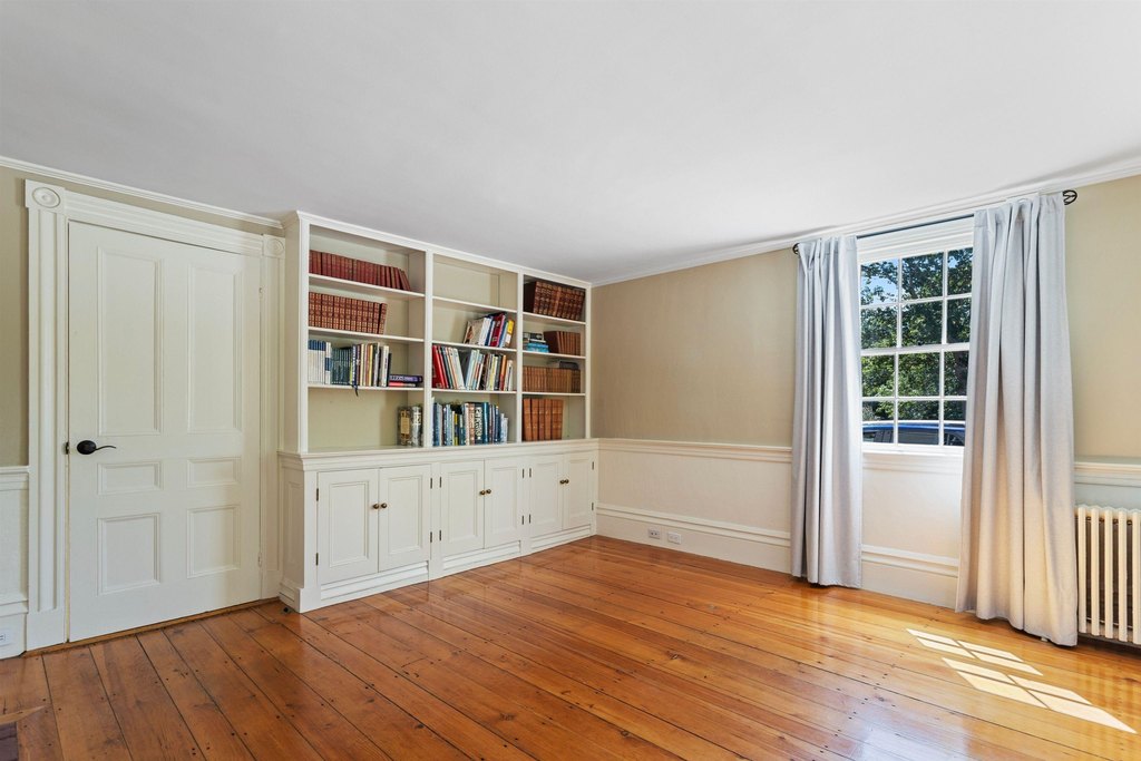 North Hampton, New Hampshire, 03862, United States, 3 Bedrooms Bedrooms, ,2.5 BathroomsBathrooms,Residential,Forsale,1952897