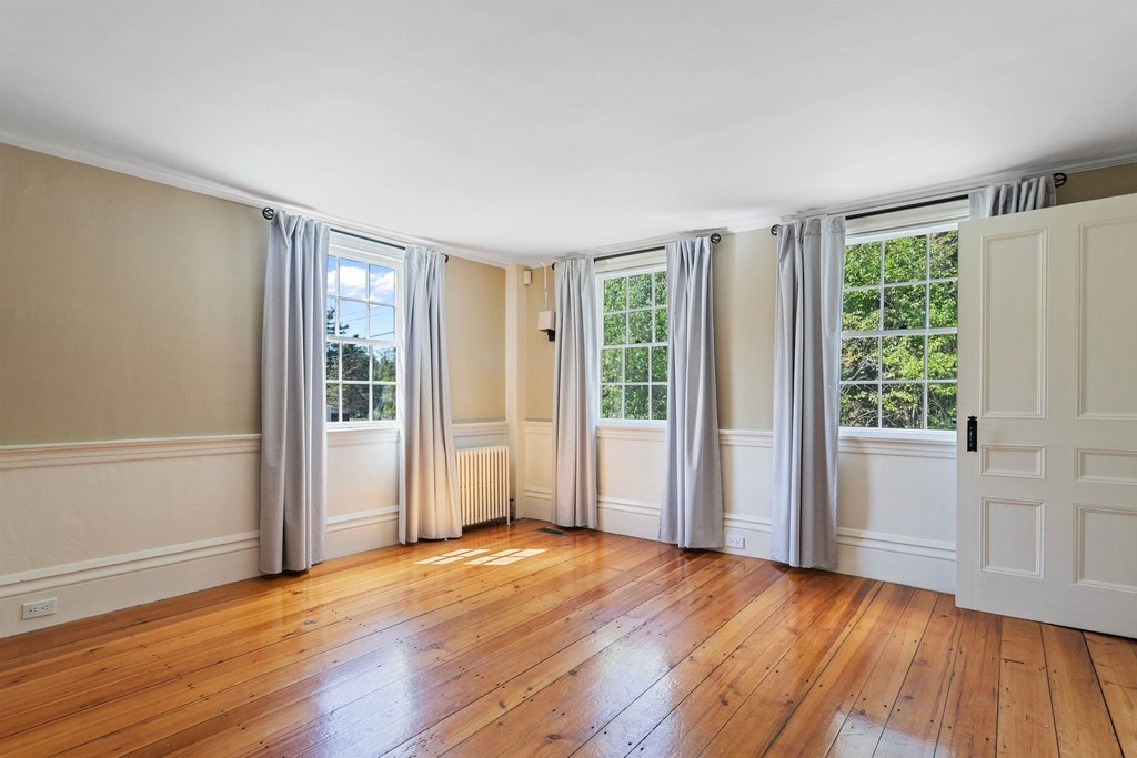 North Hampton, New Hampshire, 03862, United States, 3 Bedrooms Bedrooms, ,2.5 BathroomsBathrooms,Residential,Forsale,1952897