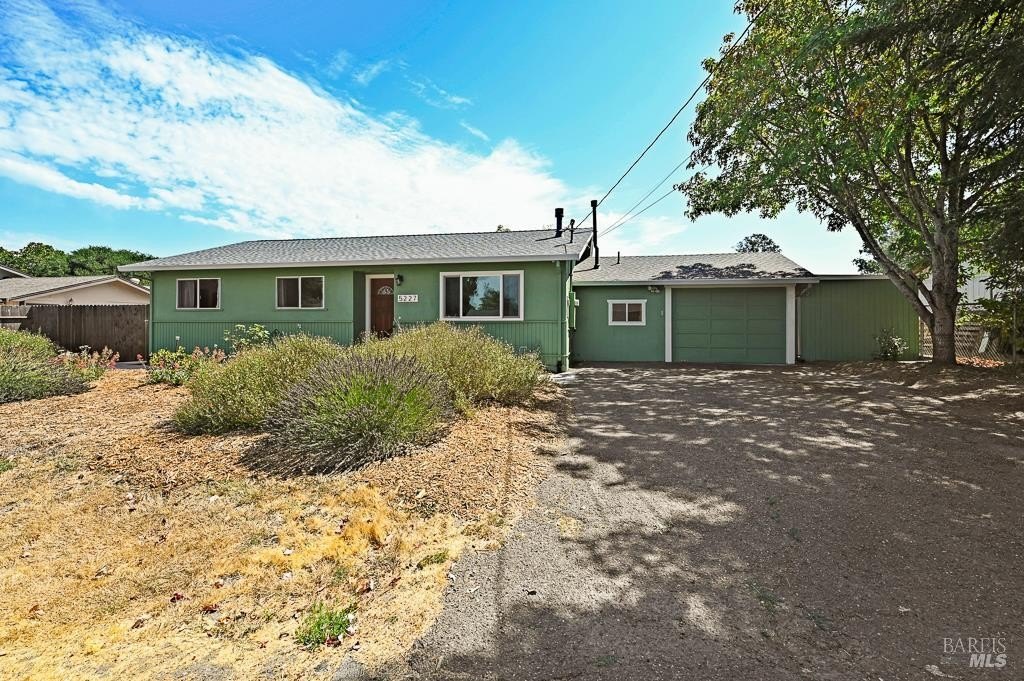 Sebastopol, California, 95472, United States, 3 Bedrooms Bedrooms, ,1 BathroomBathrooms,Residential,Forsale,1985939