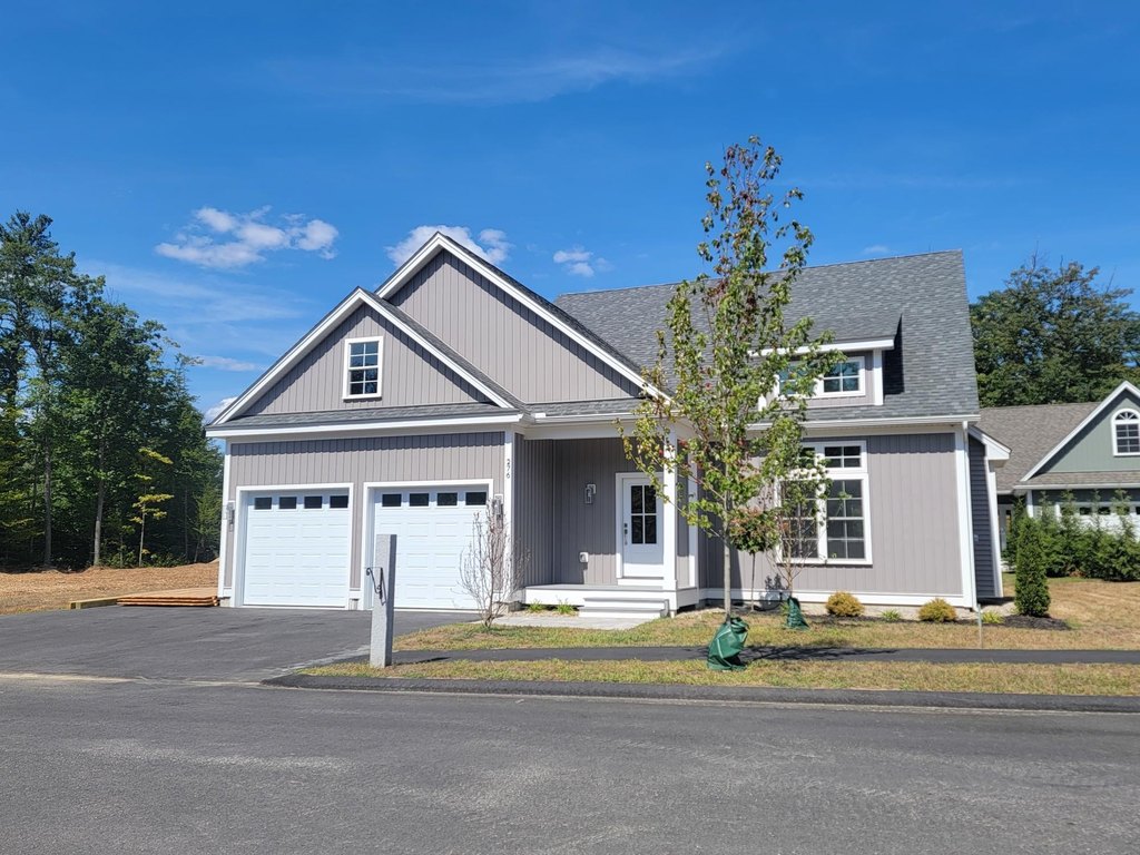 Laconia, New Hampshire, 03246, United States, 3 Bedrooms Bedrooms, ,2.5 BathroomsBathrooms,Residential,Forsale,1952891