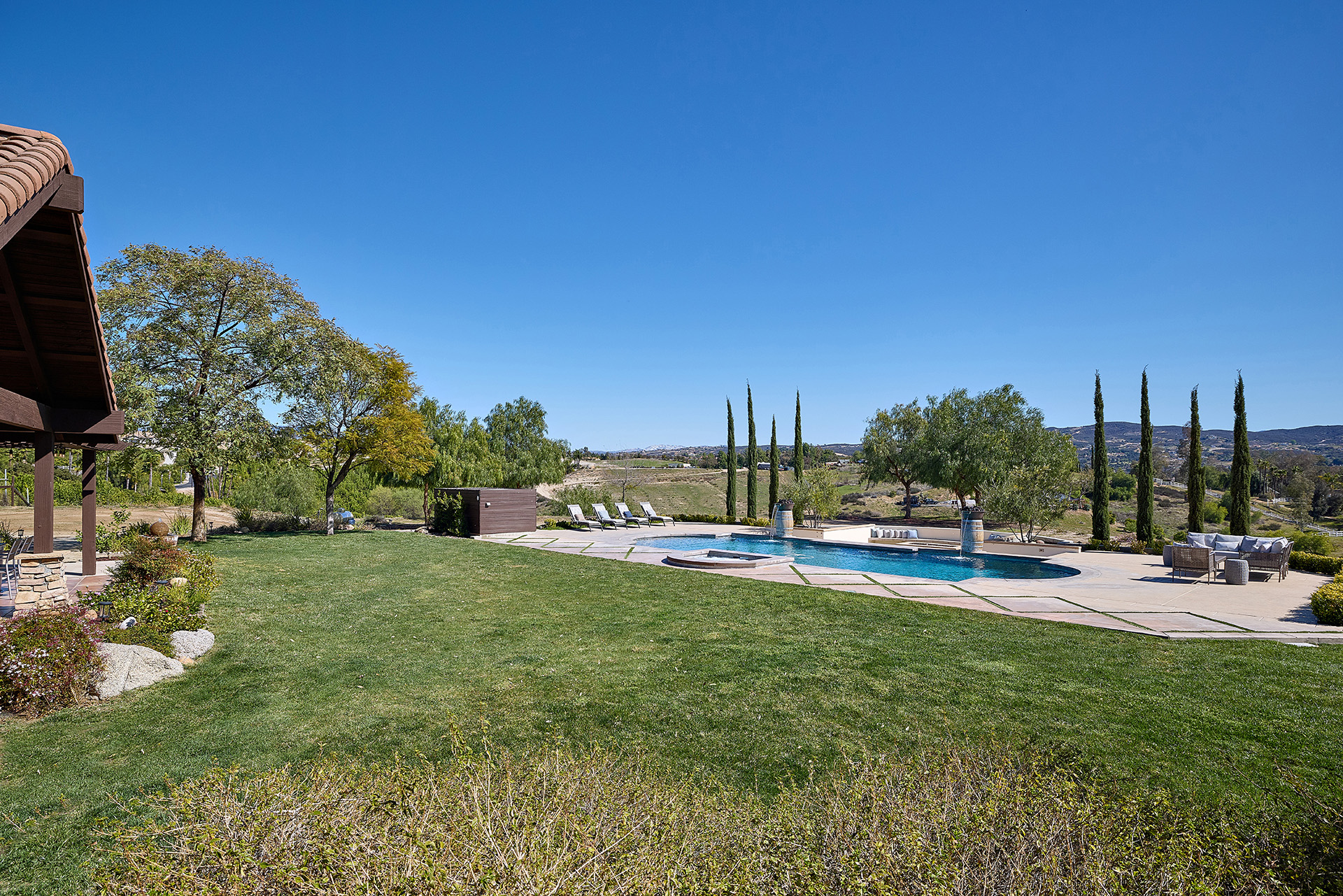 Temecula, California, 92592, United States, 5 Bedrooms Bedrooms, ,4 BathroomsBathrooms,Residential,Forsale,1941476