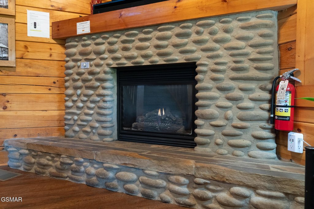 Gatlinburg, Tennessee, 37738, United States, 3 Bedrooms Bedrooms, ,3 BathroomsBathrooms,Residential,Forsale,1960235