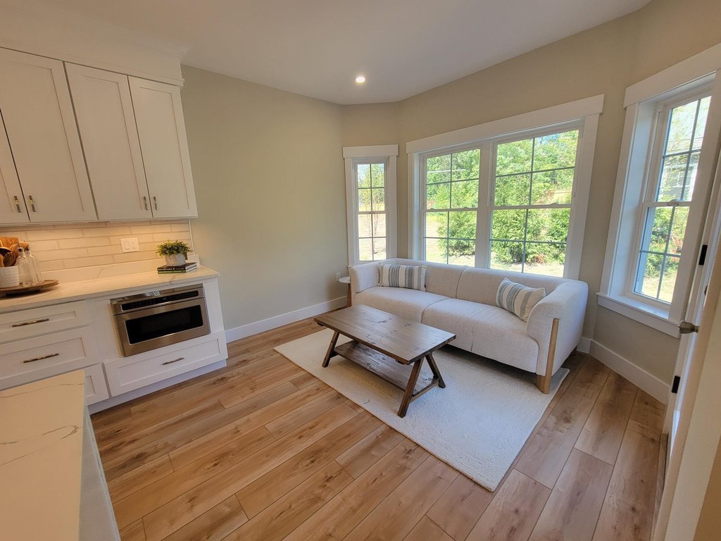 Laconia, New Hampshire, 03246, United States, 3 Bedrooms Bedrooms, ,2.5 BathroomsBathrooms,Residential,Forsale,1952891