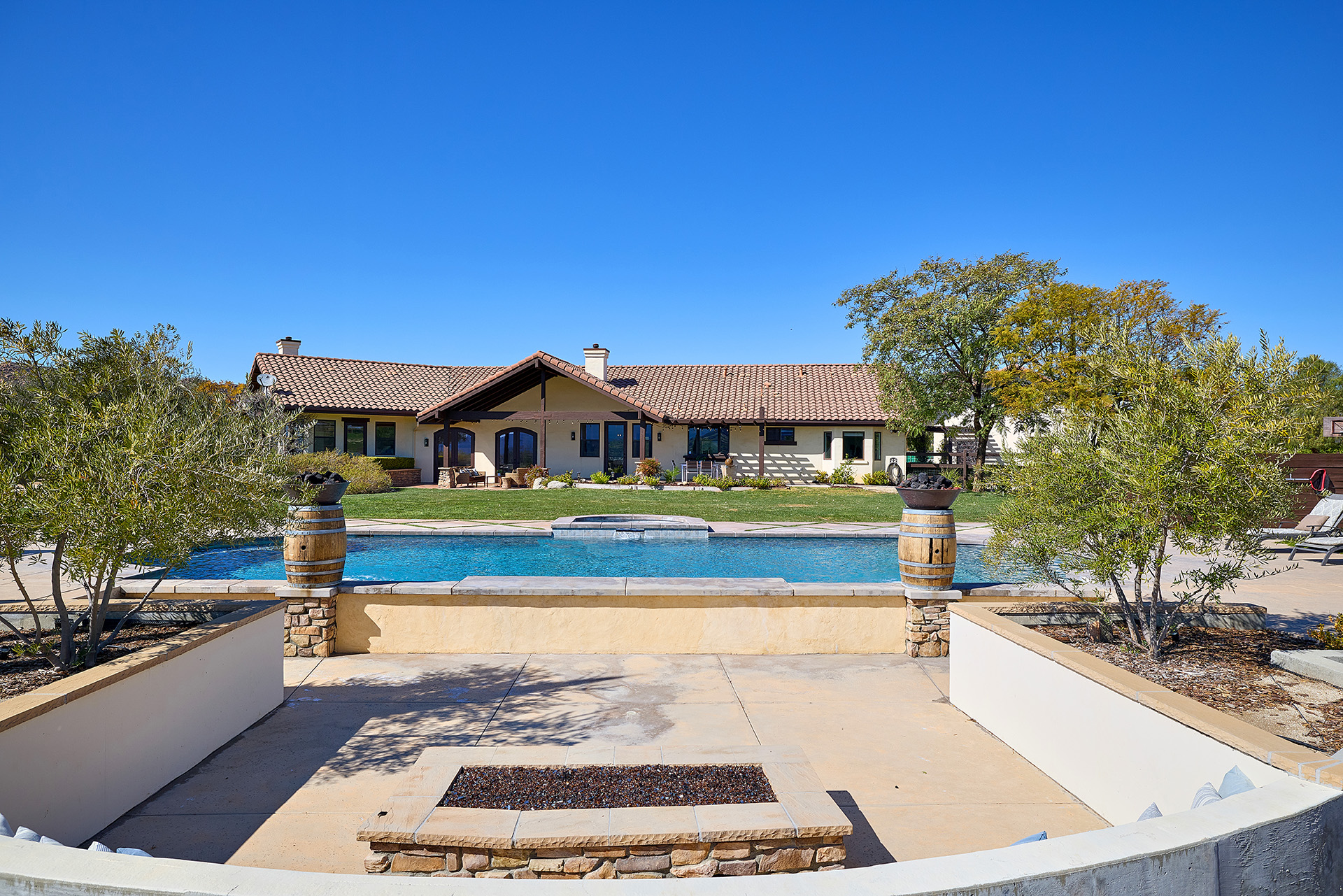 Temecula, California, 92592, United States, 5 Bedrooms Bedrooms, ,4 BathroomsBathrooms,Residential,Forsale,1941476