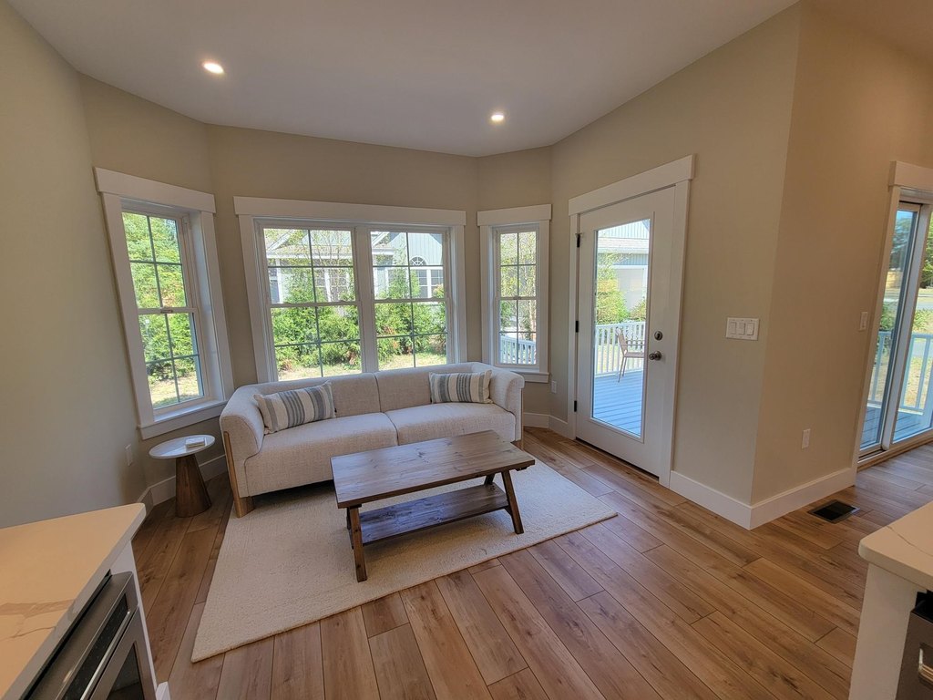Laconia, New Hampshire, 03246, United States, 3 Bedrooms Bedrooms, ,2.5 BathroomsBathrooms,Residential,Forsale,1952891