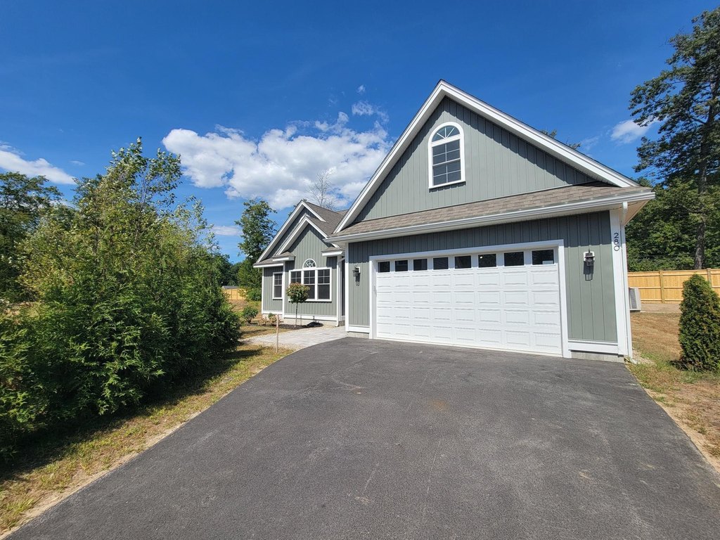 Laconia, New Hampshire, 03246, United States, 3 Bedrooms Bedrooms, ,2.5 BathroomsBathrooms,Residential,Forsale,1952893